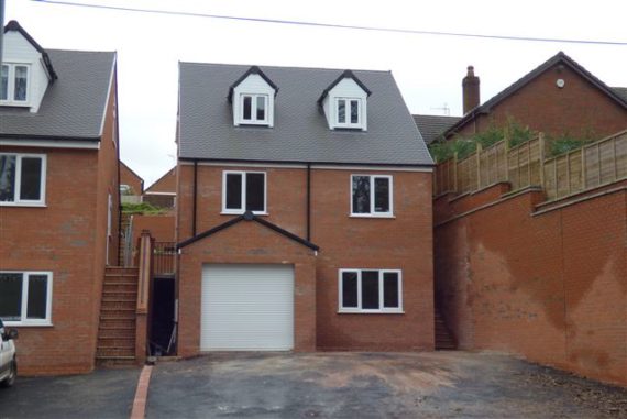 5&nbsp;Bedroom&nbsp;Detached